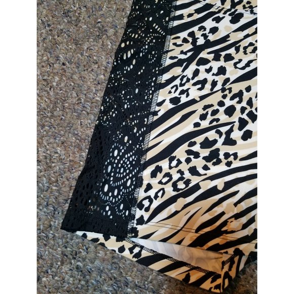 Victoria Secret Ultimate Biker Shorts Size L - Picture 4 of 4